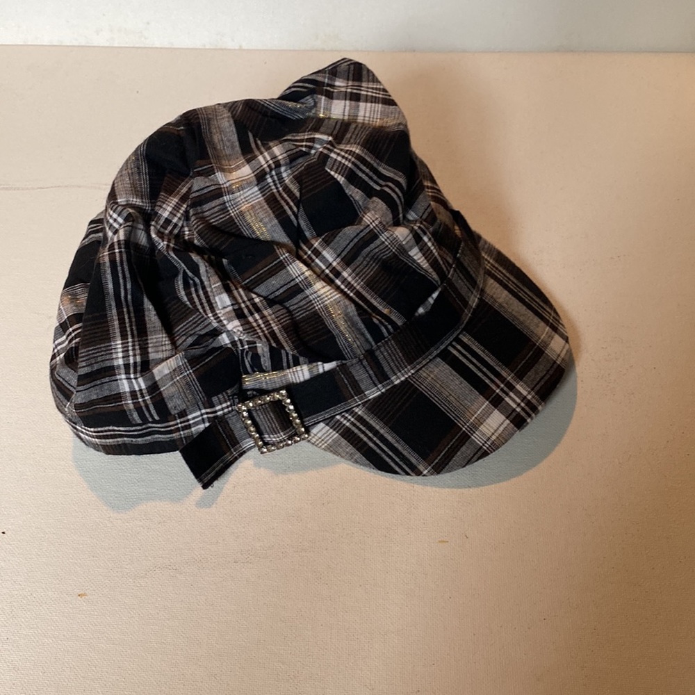 NWOT Four Women’s Caps - Picture 10 of 10
